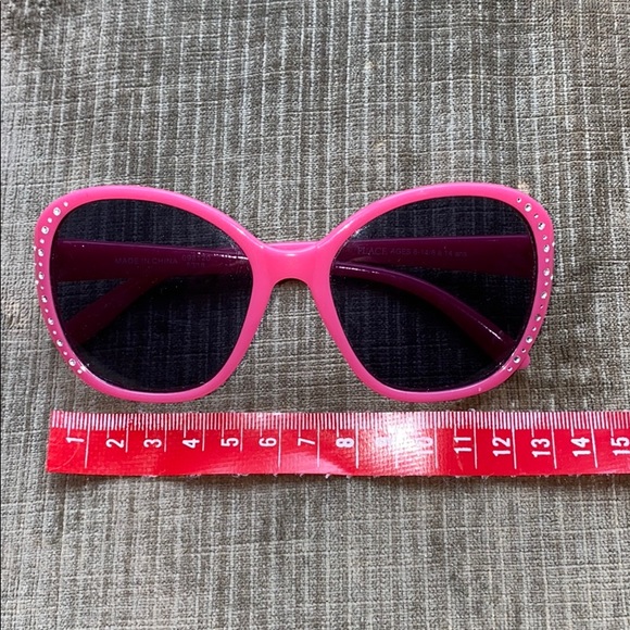 Children’s Place Sunglasses - Picture 5 of 7